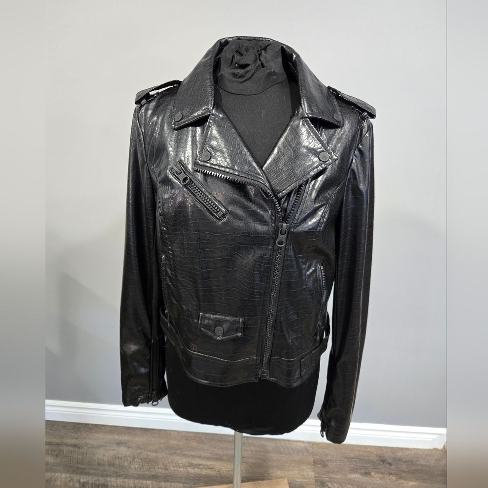 🐢 Blanc Noir Croc Embossed Vegan Leather Moto Jacket Size L